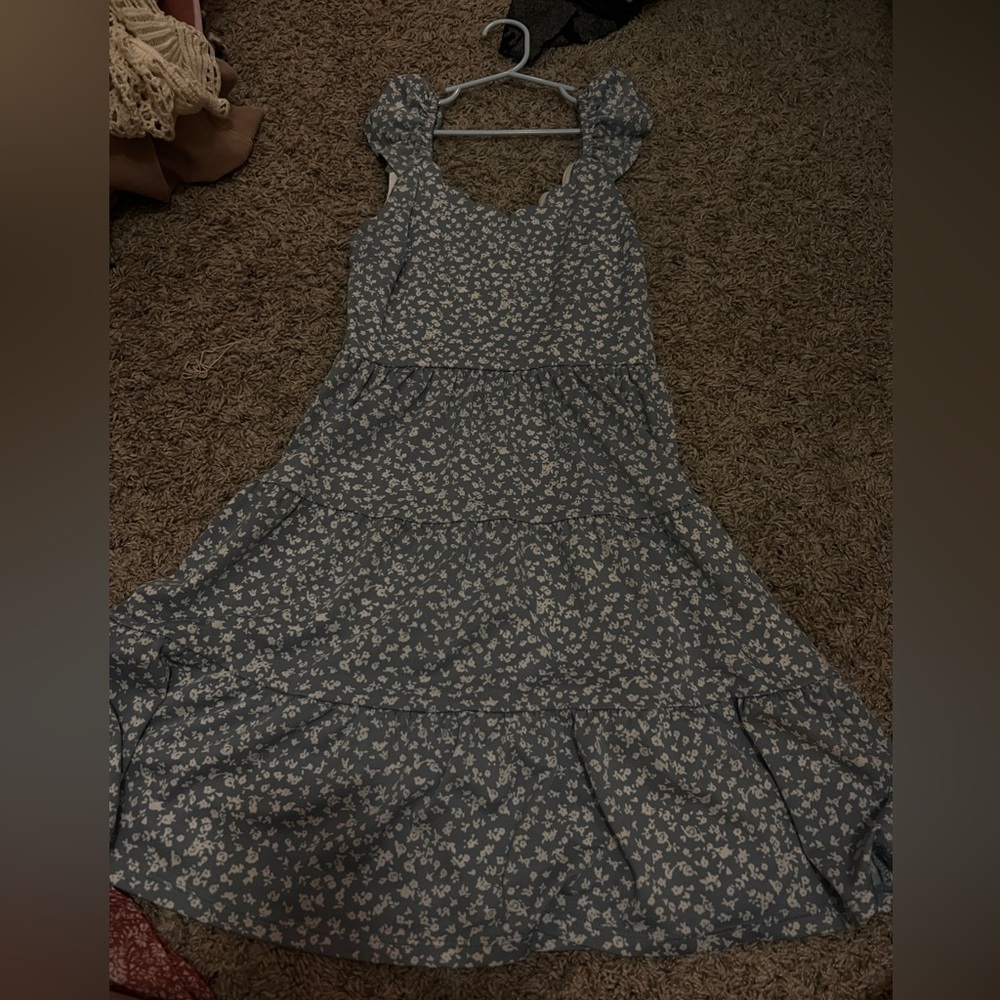 blue dress